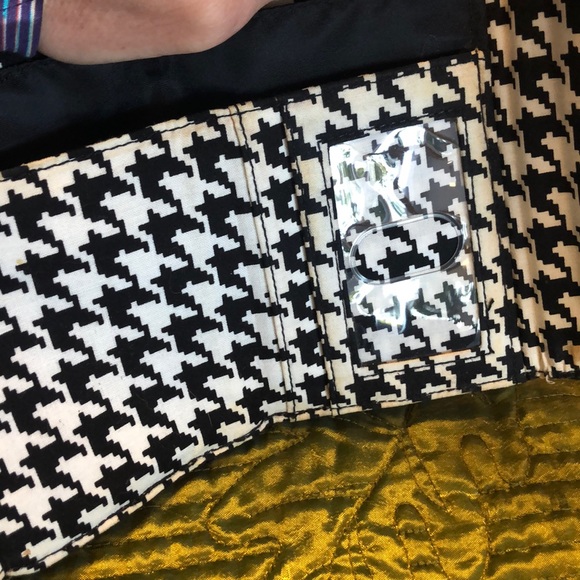 Vera Bradley Red & Black paisley wallet - Picture 5 of 11